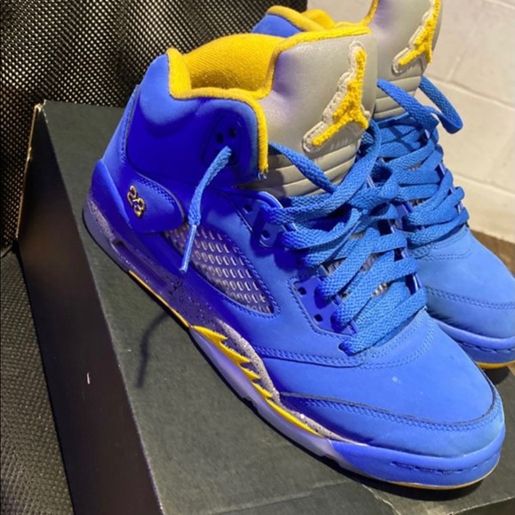 Jordan 5 Laney - Picture 4 of 5